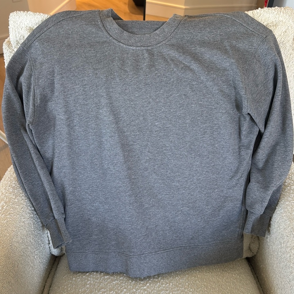 Lululemon grey crewneck size 4
